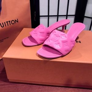 $830 Louis Vuitton Revival Mule Pink Low Heel Size 8